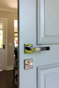 چگونه دستگیره در را عوض کینم